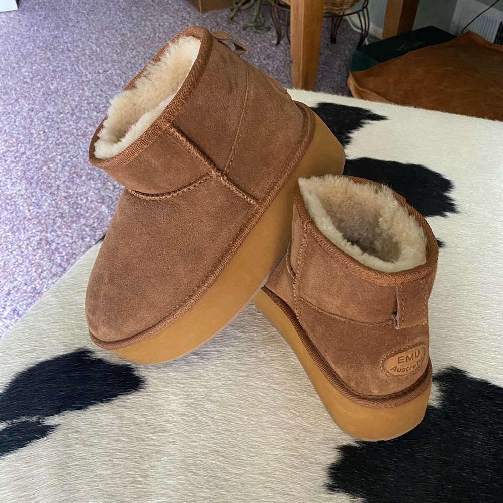 Emu Tan Ankle Boots with Soft Cream Lining